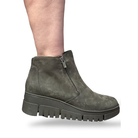 Vionic Uptown Sur Dark Khaki Suede Nubuck Waterproof Platform Ankle Boots Size 8